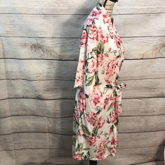 Show Me Your Mumu Brie Robe Garden of Blooms One Size Pink - Picture 4 of 9